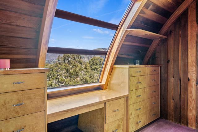 18 Camino De Travesia, Carmel Valley CA: https://media.crmls.org/mediaz/caece679-8308-466c-8b4c-0fb18b540210.jpg