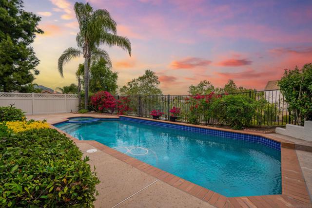 18037 Saponi Ct, San Diego CA: https://media.crmls.org/mediaz/caedaa97-e6fe-46ed-93ee-c1da86acd409.jpg