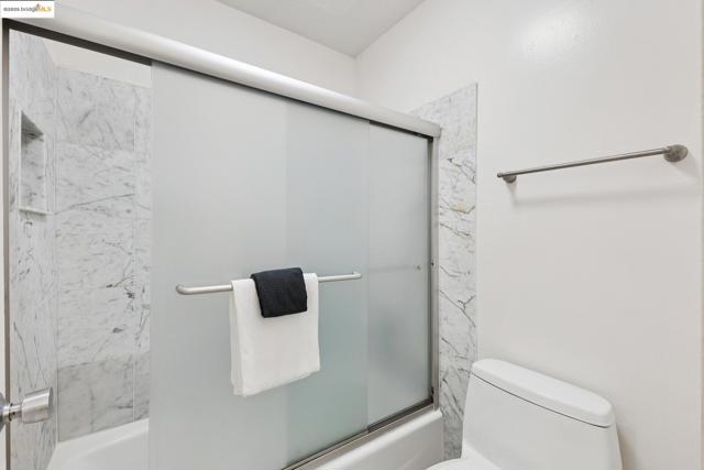 2632 Warring St, Berkeley CA: https://media.crmls.org/mediaz/caef9f5d-79af-45d4-aeb6-3dc15d43bb00.jpg