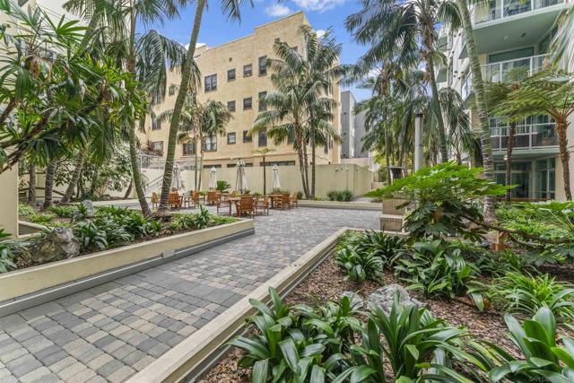 850 Beech Street, San Diego CA: https://media.crmls.org/mediaz/caf06d0c-d060-4ffe-9fc9-12b7963b9d67.jpg