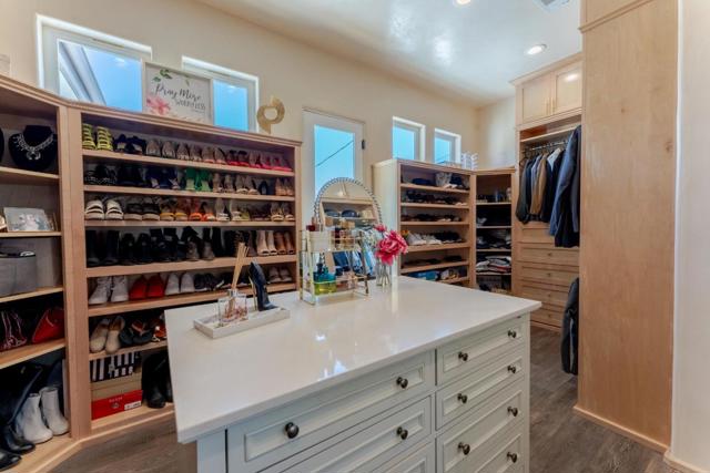 8440 Lovers Lane, Hollister CA: https://media.crmls.org/mediaz/caf08a7c-a6ce-4912-a58a-ef64180dffc7.jpg