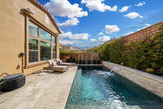 80450 Platinum Way, La Quinta CA: https://media.crmls.org/mediaz/caf1f8e8-5f34-4683-9b15-75bfd03d8da4.jpg