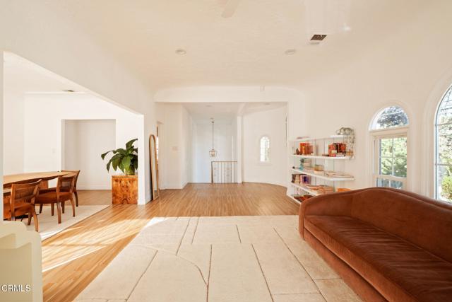 Detail Gallery Image 4 of 21 For 5166 Packard St, Los Angeles,  CA 90019 - 2 Beds | 1 Baths