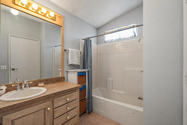 15300 Palm Drive, Desert Hot Springs CA: https://media.crmls.org/mediaz/caf25cdf-81d5-4149-b03a-eafa91cf3abf.jpg