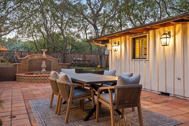 707 Vista Drive, Redwood City CA: https://media.crmls.org/mediaz/caf2b31f-8fb8-4f68-9ca0-67f7147f6c8c.jpg