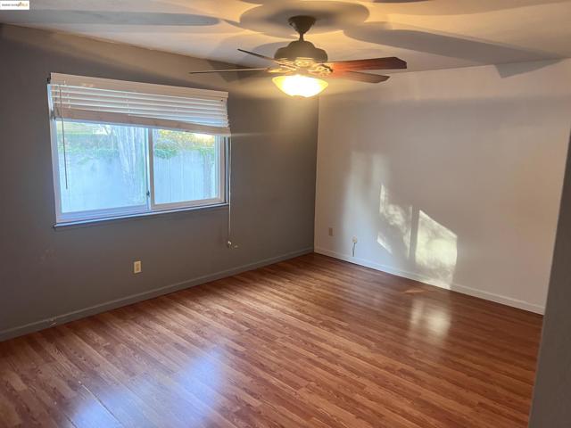 19 LISA COURT, Brentwood CA: https://media.crmls.org/mediaz/caf3982e-0c47-4a22-9e58-18db48a3d210.jpg