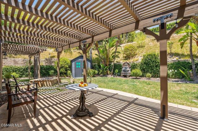 2427 Springbrook Street, Thousand Oaks CA: https://media.crmls.org/mediaz/caf3b234-d808-4e88-83de-866269e40fc3.jpg