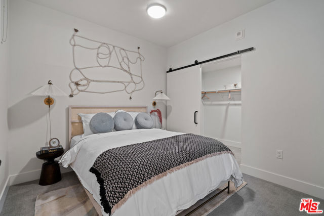 250 E Broadway, Long Beach CA: https://media.crmls.org/mediaz/caf4d5ba-83a2-4daa-83a0-465092e13975.jpg