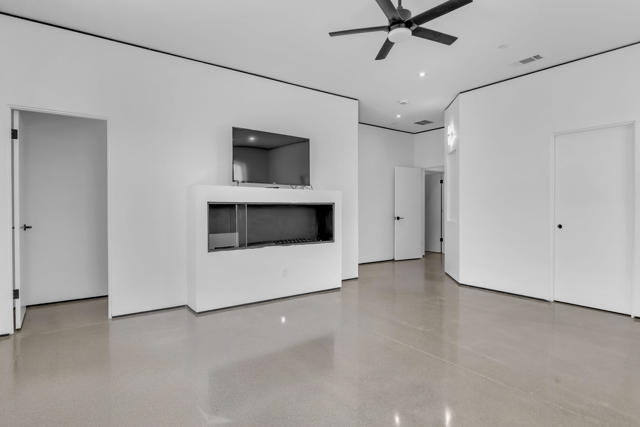 41265 Lakeshore Boulevard, Aguanga CA: https://media.crmls.org/mediaz/caf51a2a-83c6-4317-b9a5-5ed2823196a1.jpg