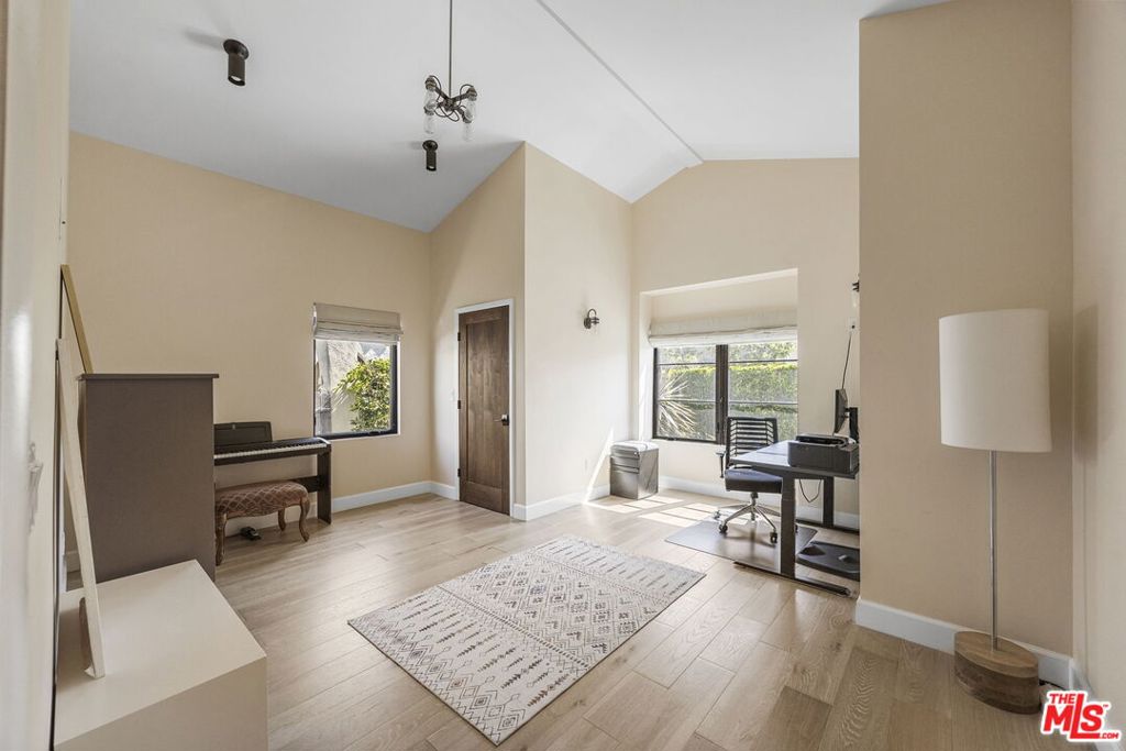 MLS #25537291 img 25