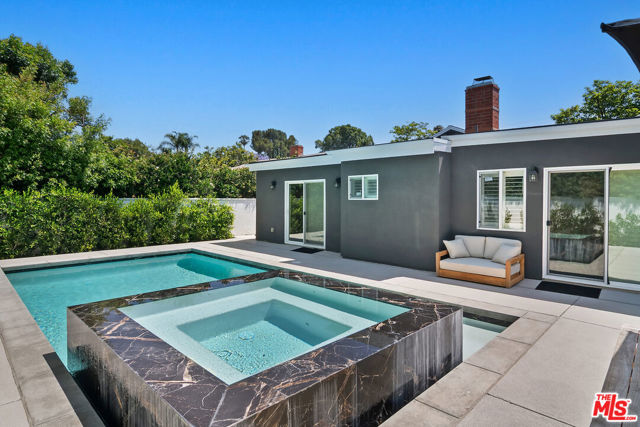 6421 Gaviota Avenue, Van Nuys CA: https://media.crmls.org/mediaz/caf6054c-1397-4688-b508-0d42175e21dc.jpg
