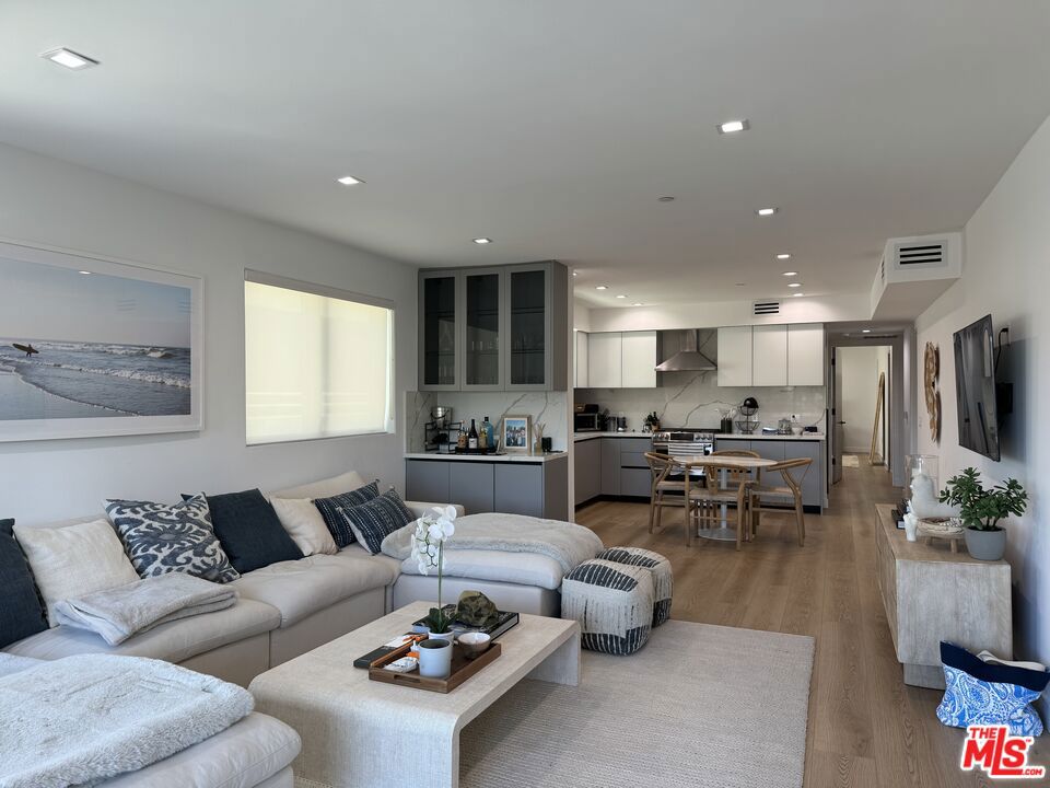 MLS #25625949 image #17