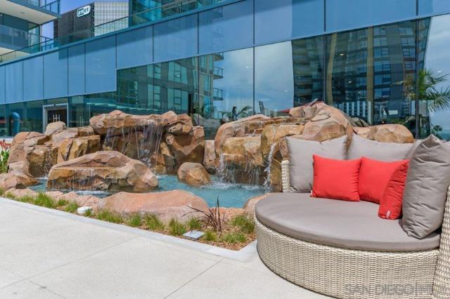 1388 Kettner Blvd, San Diego CA: https://media.crmls.org/mediaz/caf6a466-9666-4f68-995a-a17a2bf9e701.jpg