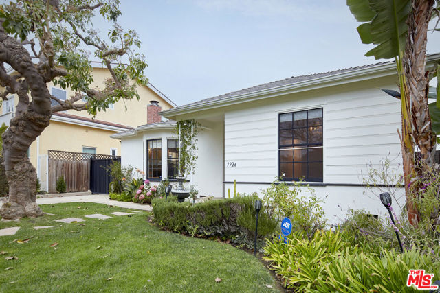 1926 Greenfield Avenue, Los Angeles CA: https://media.crmls.org/mediaz/caf76b62-87cf-42b8-b62e-6aa3610e0da3.jpg