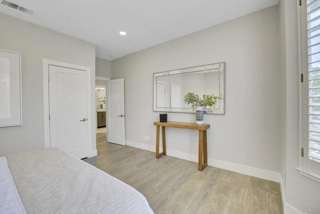 998 Governors Bay Drive, Redwood City CA: https://media.crmls.org/mediaz/caf7b7e6-9d98-4548-8c2e-1a3046d91740.jpg