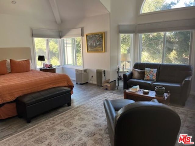 4342 Park Verdi, Calabasas CA: https://media.crmls.org/mediaz/caf92dc4-1e65-4fc3-ada6-ee87bb0765da.jpg
