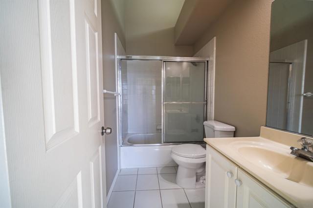 8625 Via Mallorca, La Jolla CA: https://media.crmls.org/mediaz/caf93298-2928-4fb3-a697-e2c15375d993.jpg