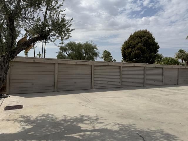 42529 Adams Street, Bermuda Dunes CA: https://media.crmls.org/mediaz/caf940df-a3a5-4b77-9c0e-be932526ec6c.jpg