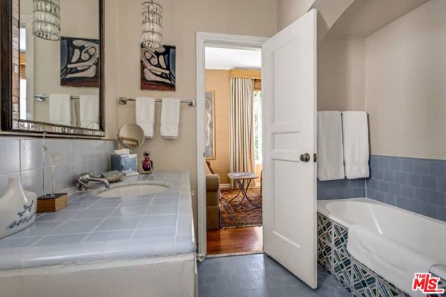 1416 Havenhurst Drive, West Hollywood CA: https://media.crmls.org/mediaz/caf99d6a-82db-4a49-b7b1-8188cbb9e4b2.jpg