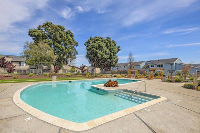 714 Comet Drive, Foster City CA: https://media.crmls.org/mediaz/caf9e675-4def-4c0f-a536-ec270c0b8f17.jpg