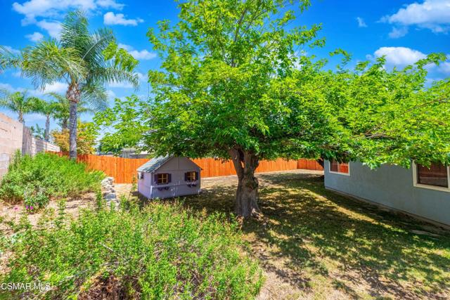 4894 Muirwood Court, Simi Valley CA: https://media.crmls.org/mediaz/cafa2a93-6ba6-4b75-a0cf-b7acd6cf9491.jpg