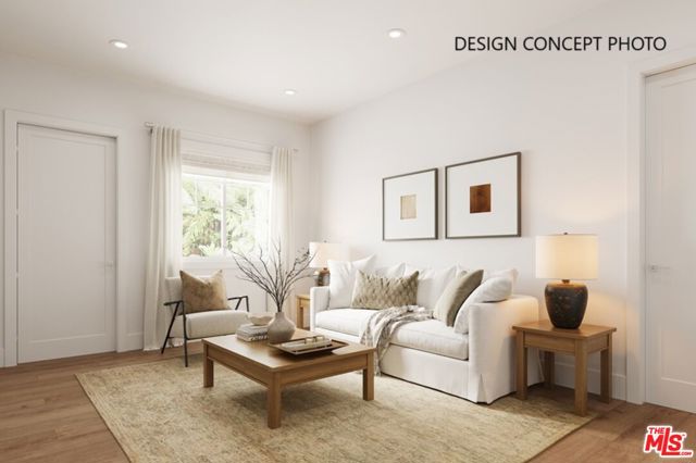 618 10th Street, Santa Monica CA: https://media.crmls.org/mediaz/cafc2498-e681-4c55-a970-39b0bc6b1aab.jpg