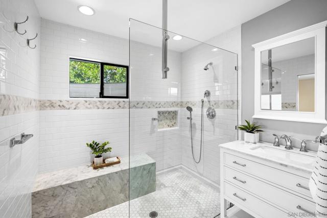 1611 San Luis Rey, Coronado CA: https://media.crmls.org/mediaz/cafc77de-99ea-4afb-9e2a-838618ea8fb3.jpg