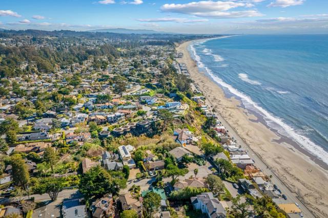 346 Kingsbury Drive, Aptos CA: https://media.crmls.org/mediaz/cafcd4bb-d53c-4f43-b03e-09df52b6bfc2.jpg
