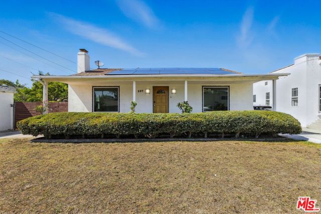 237 W Kelso Street, Inglewood CA: https://media.crmls.org/mediaz/cafd4d38-a39b-4132-90ee-f2c9e42e8aba.jpg
