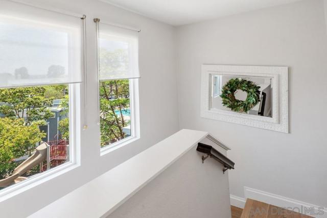 3514 Shoreline Bluff Ln, San Diego CA: https://media.crmls.org/mediaz/cafd6453-3aad-44cb-8285-5fcdcebe410f.jpg