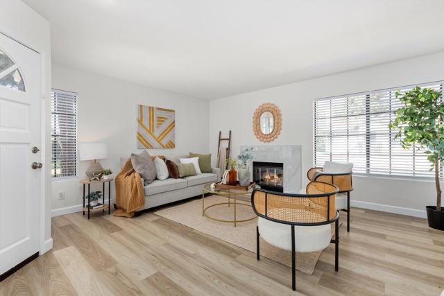 Detail Gallery Image 10 of 36 For 3524 Seahorn Circle, San Diego,  CA 92130 - 2 Beds | 2 Baths