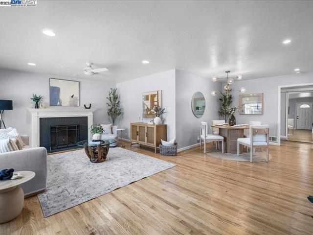 2457 San Carlos Ave, Castro Valley CA: https://media.crmls.org/mediaz/cafec598-1d94-40cc-a77e-50f89f6af92e.jpg