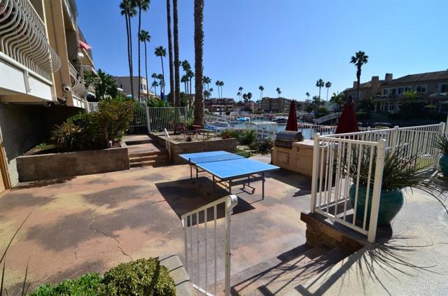 Detail Gallery Image 4 of 25 For 4637 Park Dr #3,  Carlsbad,  CA 92008 - 2 Beds | 2 Baths