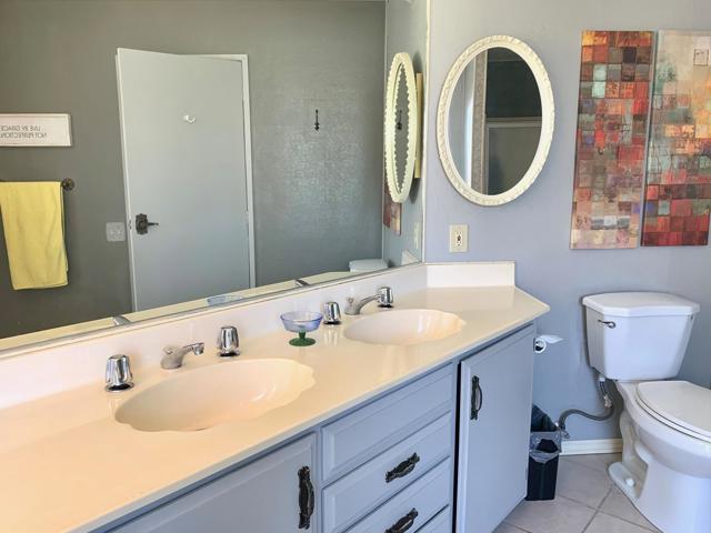 42627 Granite Place, Palm Desert CA: https://media.crmls.org/mediaz/caff4d2c-a8e6-4023-add9-6397873741bb.jpg