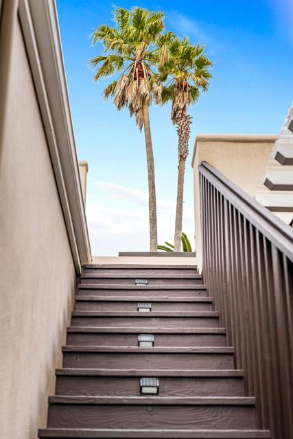 509 36th Avenue, Santa Cruz CA: https://media.crmls.org/mediaz/caff67a9-5595-44c7-812c-186c38607919.jpg