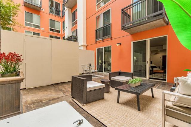 50 Lansing Street, San Francisco CA: https://media.crmls.org/mediaz/caff9151-9c85-4013-ac64-af3948755a9d.jpg