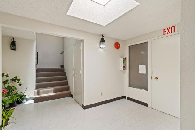 2462 Rowntree Way, South San Francisco CA: https://media.crmls.org/mediaz/caffe953-261a-475a-87ce-dd1af6ebe0a5.jpg