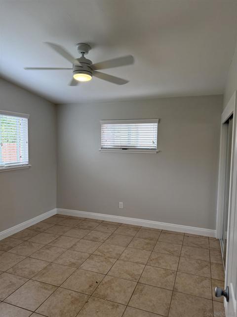 318 Donax, Imperial Beach CA: https://media.crmls.org/mediaz/cb00318b-7f1c-4659-adc0-658e582c9f69.jpg