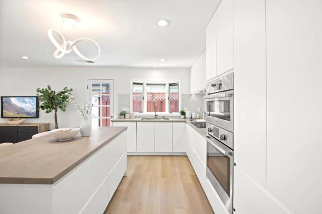 1138 Merrimac Drive, Sunnyvale CA: https://media.crmls.org/mediaz/cb005ed7-5943-465a-867f-525d6303d721.jpg