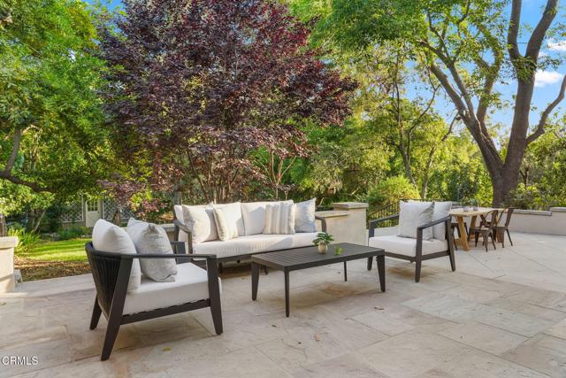 540 Woodland Road, Pasadena CA: https://media.crmls.org/mediaz/cb007a68-efb5-4e45-9a06-2cfe606e8f52.jpg
