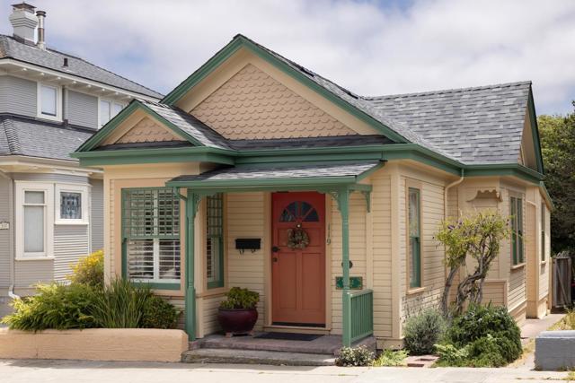 119 Fountain Avenue, Pacific Grove CA: https://media.crmls.org/mediaz/cb00b3d4-d2f9-4552-b3e2-fb7f61c4f396.jpg