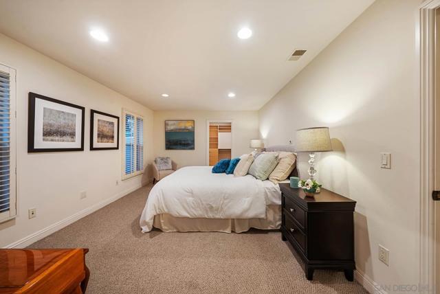 7102 Via Mariposa Norte, Bonsall CA: https://media.crmls.org/mediaz/cb00c0ce-bf3d-49b9-b968-4ec71613d419.jpg