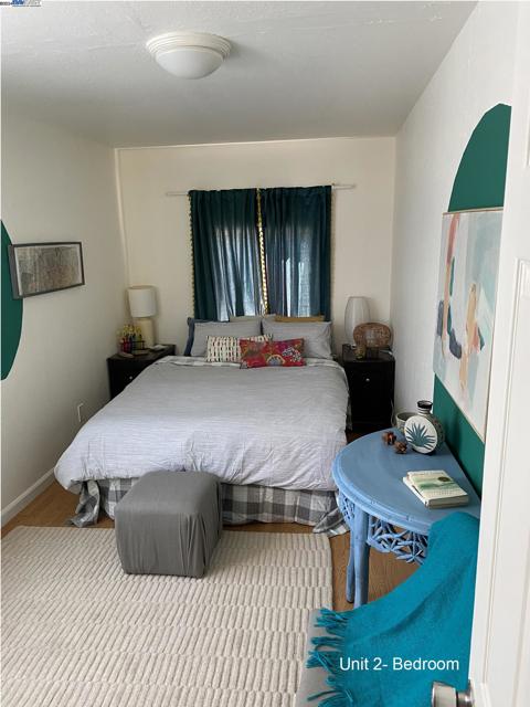 Image 33 of 51 For 3325 8th St  