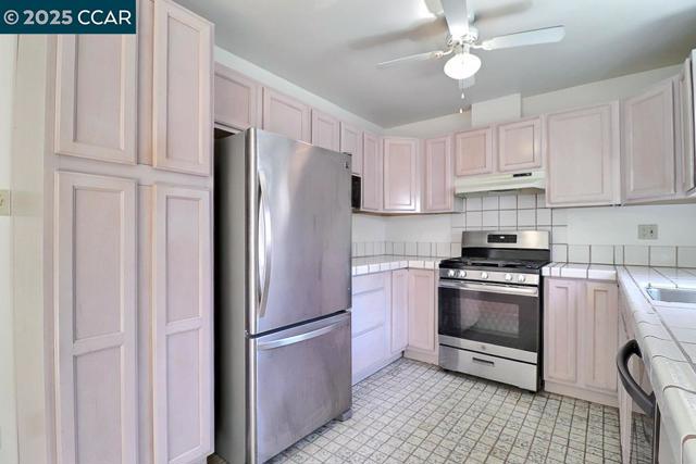 2465 Buena Vista Ave, Walnut Creek CA: https://media.crmls.org/mediaz/cb019d3b-2ba8-42ed-a14f-8e48fdbf2895.jpg