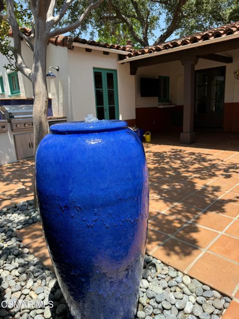 1979 Allen Avenue, Altadena CA: https://media.crmls.org/mediaz/cb02bbb4-07be-4d16-b102-44a34bac22d6.jpg