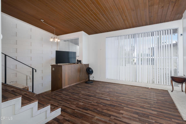 Detail Gallery Image 5 of 18 For 3901 Union Ave #18,  Bakersfield,  CA 93305 - 1 Beds | 1 Baths