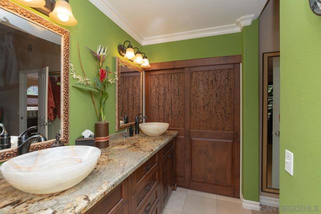 11002 Creekbridge Place, San Diego CA: https://media.crmls.org/mediaz/cb02fe5c-5d15-44aa-a4de-d619d5601a46.jpg