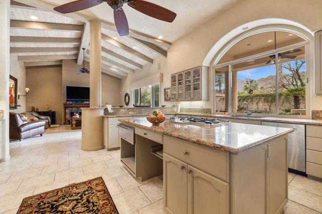 49240 Jfk Trail, Palm Desert CA: https://media.crmls.org/mediaz/cb0519a4-165a-46a4-ade2-2b41b22f2abd.jpg