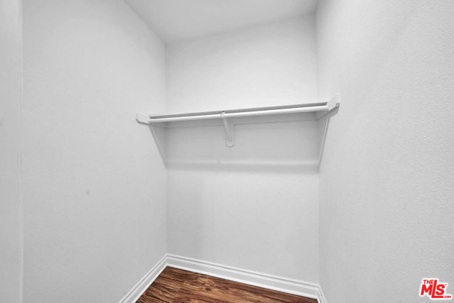 1142 S Mariposa Avenue, Los Angeles CA: https://media.crmls.org/mediaz/cb056461-37ce-4185-b679-437e596c3ee1.jpg