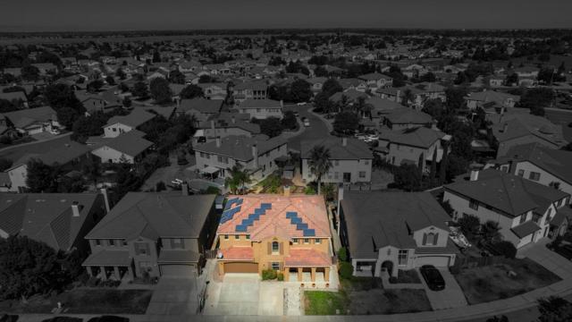 9987 Spring View Way, Elk Grove CA: https://media.crmls.org/mediaz/cb058c5d-5fc6-41ec-b59d-a1bd9b70582c.jpg